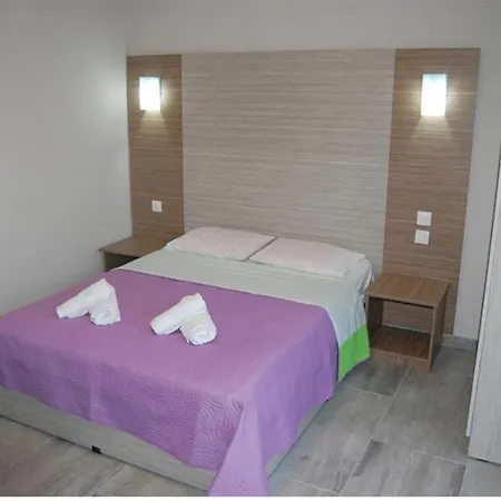 Aparthotel Pension Nefeli Neos Marmaras